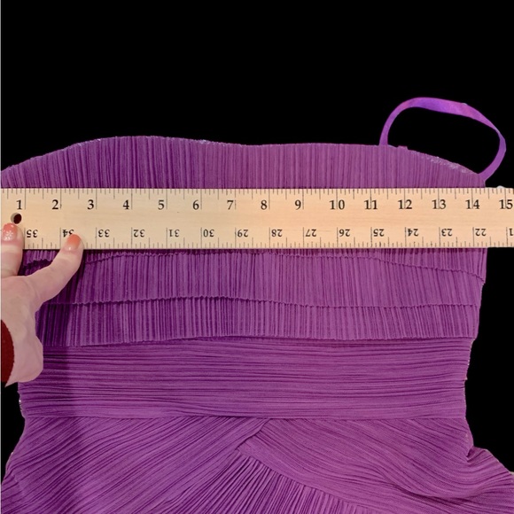 BCBG MAXAZRIA DRESS - Picture 8 of 10